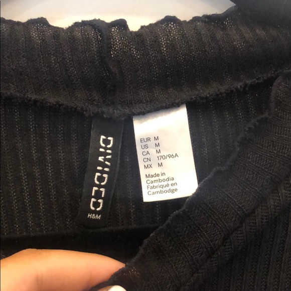 New black thin turtle neck - Picture 2 of 3